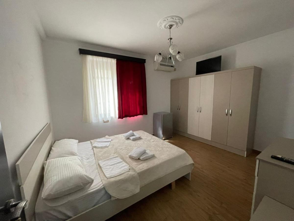 Centre Hotel Berat Eksteriør billede