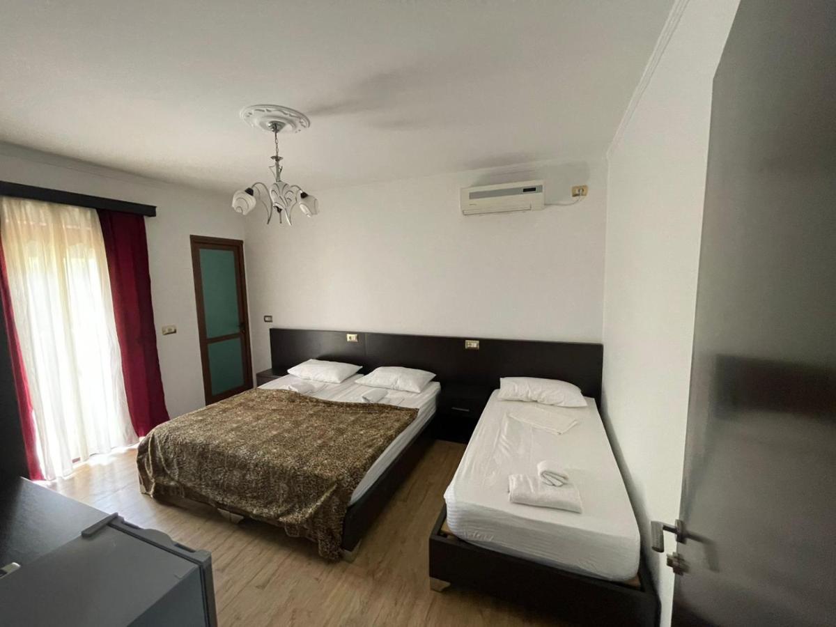 Centre Hotel Berat Eksteriør billede